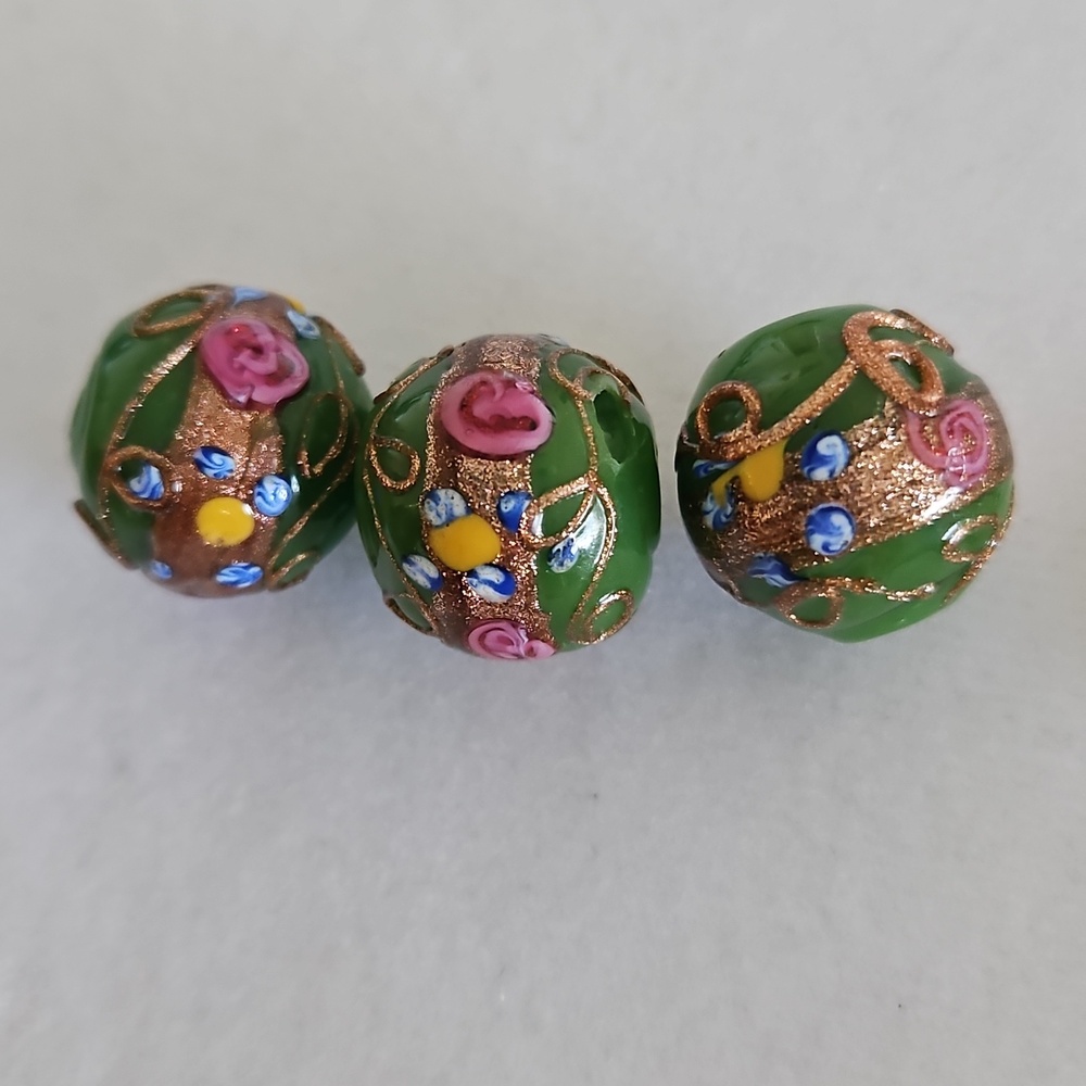 Vintage 1950's Fiorato Wedding Cake Beads